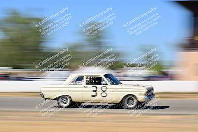 media/Sep-29-2024-24 Hours of Lemons (Sun) [[6a7c256ce3]]/StartFinish (245p-330p)/